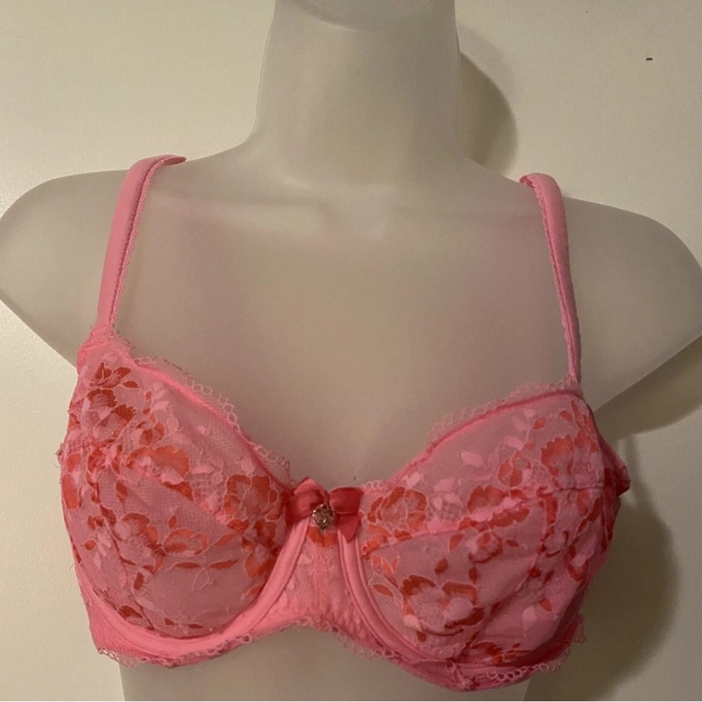 Victoria’s Secret Body by Victoria Lace Bra Women’s 38DD Pink Floral Underwire